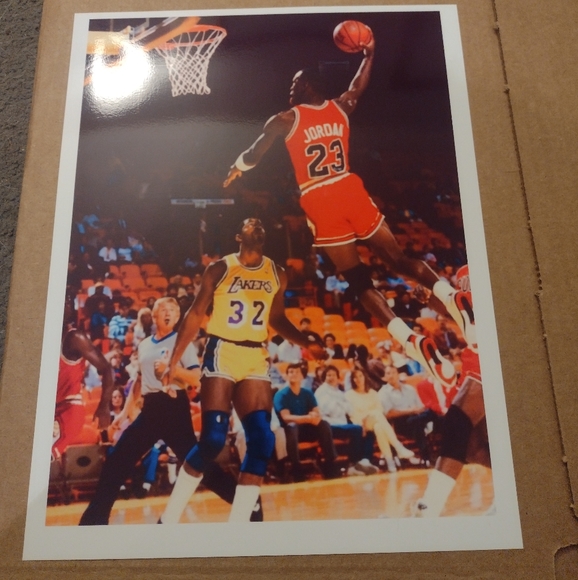 MICHAEL JORDAN 8.5x11 FREE THROW LINE DUNK &DUNK VS LAKERS NBA GLOSSY POSTER SET - Picture 10 of 13